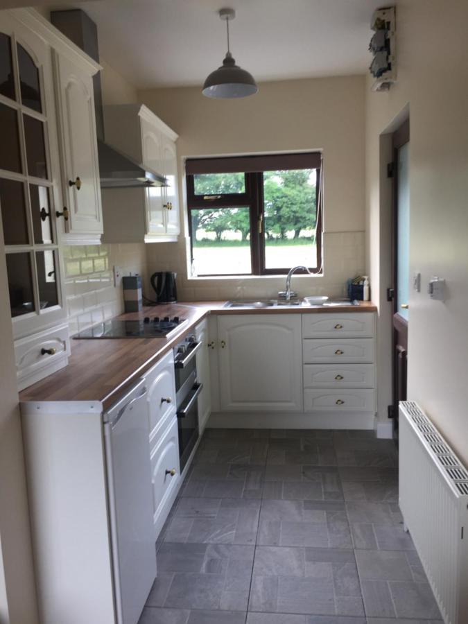 Kits Lodge Crover Cavan Eksteriør billede